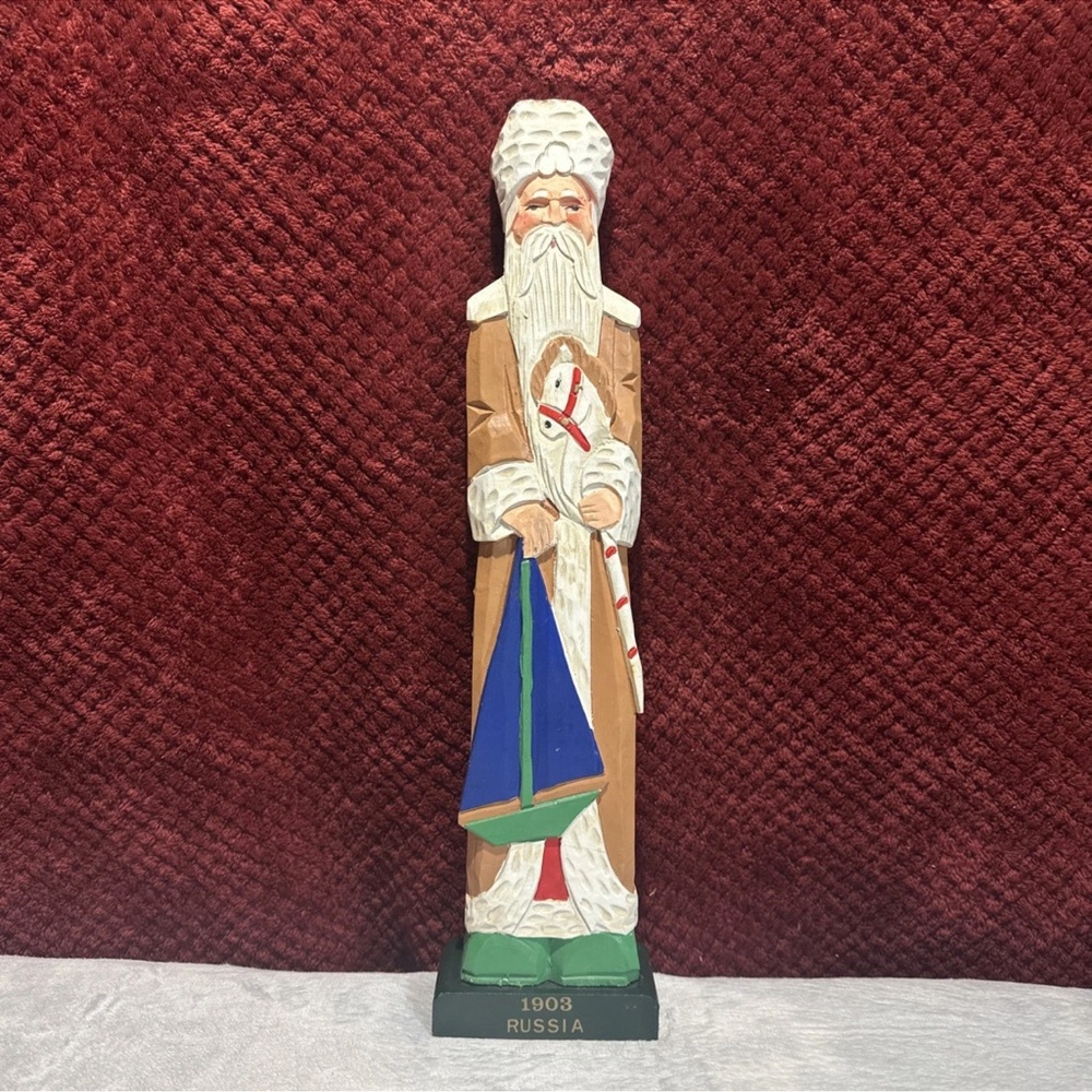 Vintage, 1994 Granduer Noel 1903 Russia Santa Clause Carved Wood Figure. 15.5x4”